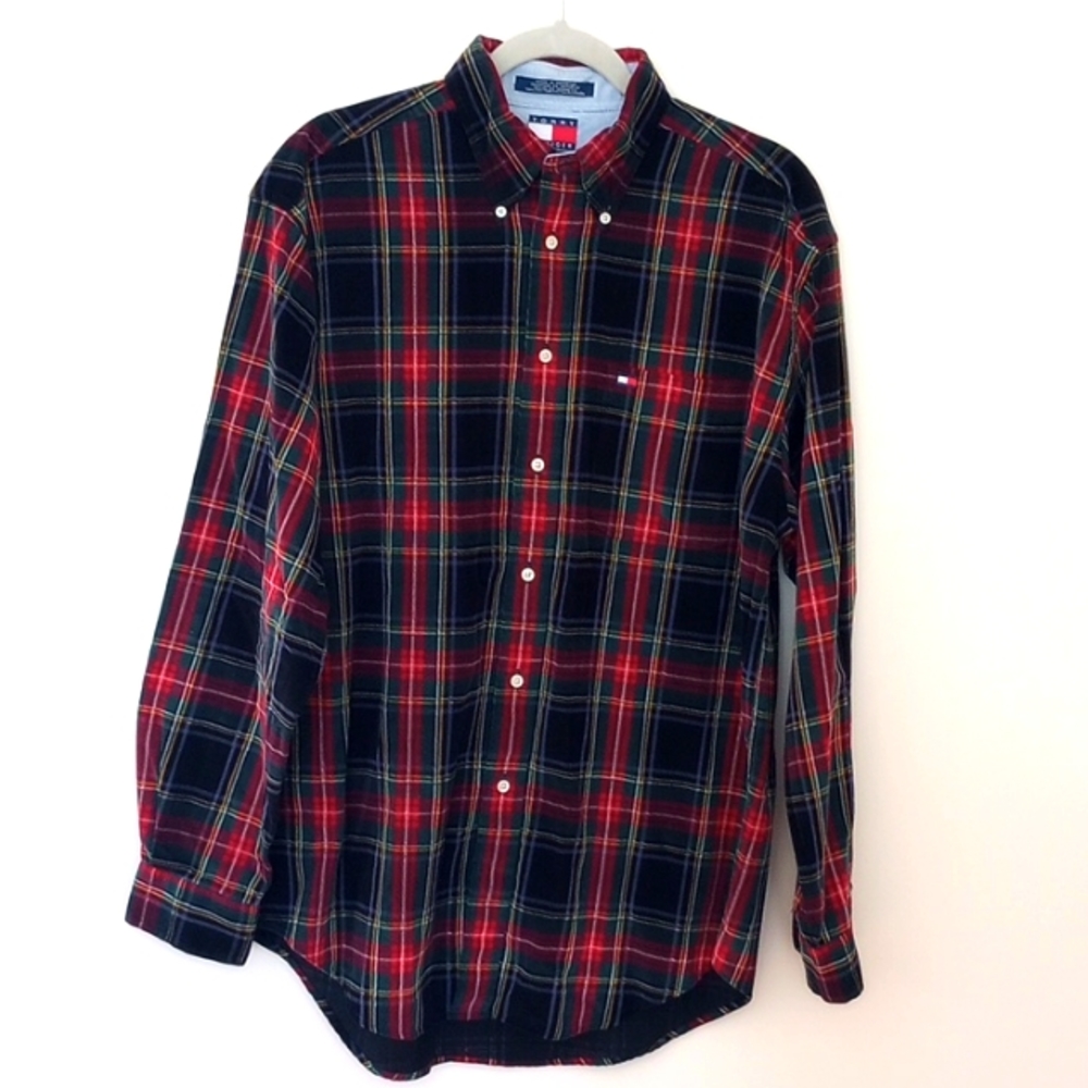 Tommy Hilfiger Men's Plaid Button Down Shirt Size:M Color:Xmas Plaid NWOT